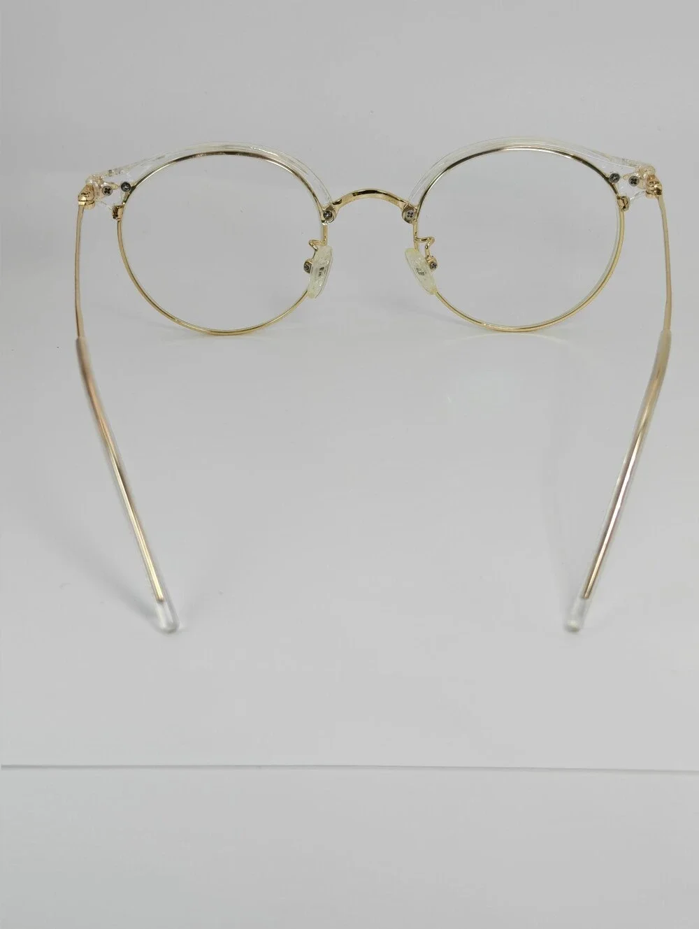 Moon River. Elegant. Round Gold Metal Frame Glasses. Details.
